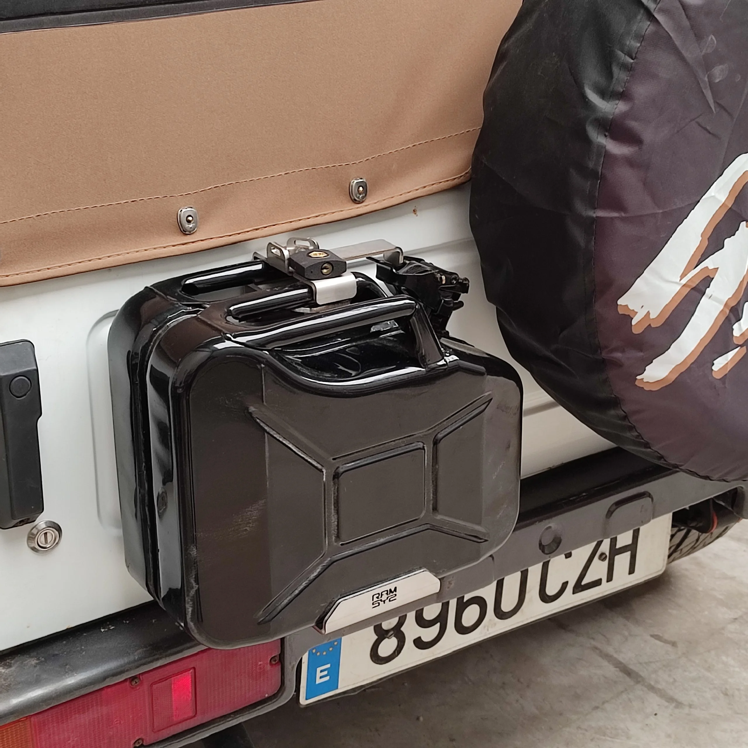 RAMSYS Minimalist Jerry Carry 10 ó 20 LTS - Porta Bidón de Combustible - Imagen 3